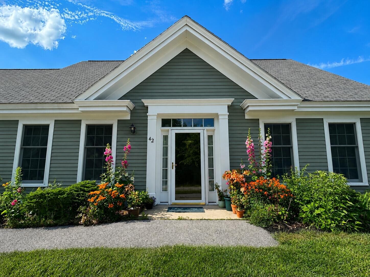 Property Photo: 42 Farragut Way 42 ME 04043