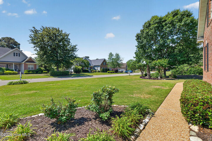 Property Photo: 330 Aldrich Lane NC 28411