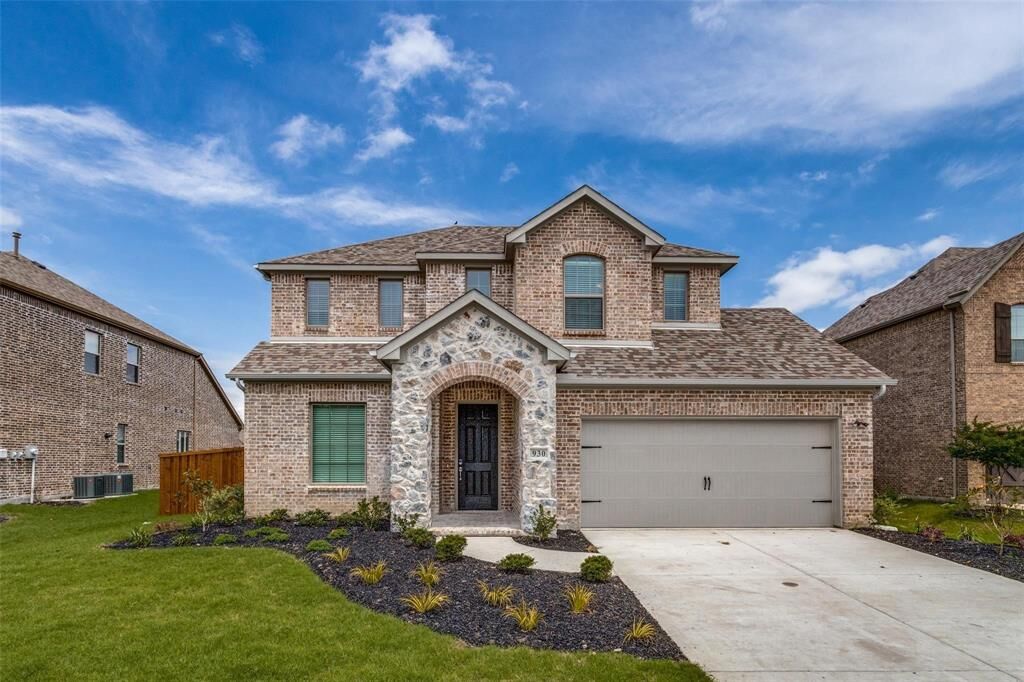 Property Photo:  930 Sabine Drive  TX 75078 