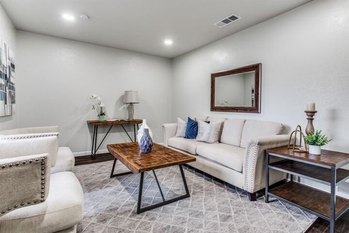 Property Photo: 4013 Burkett Drive TX 76116