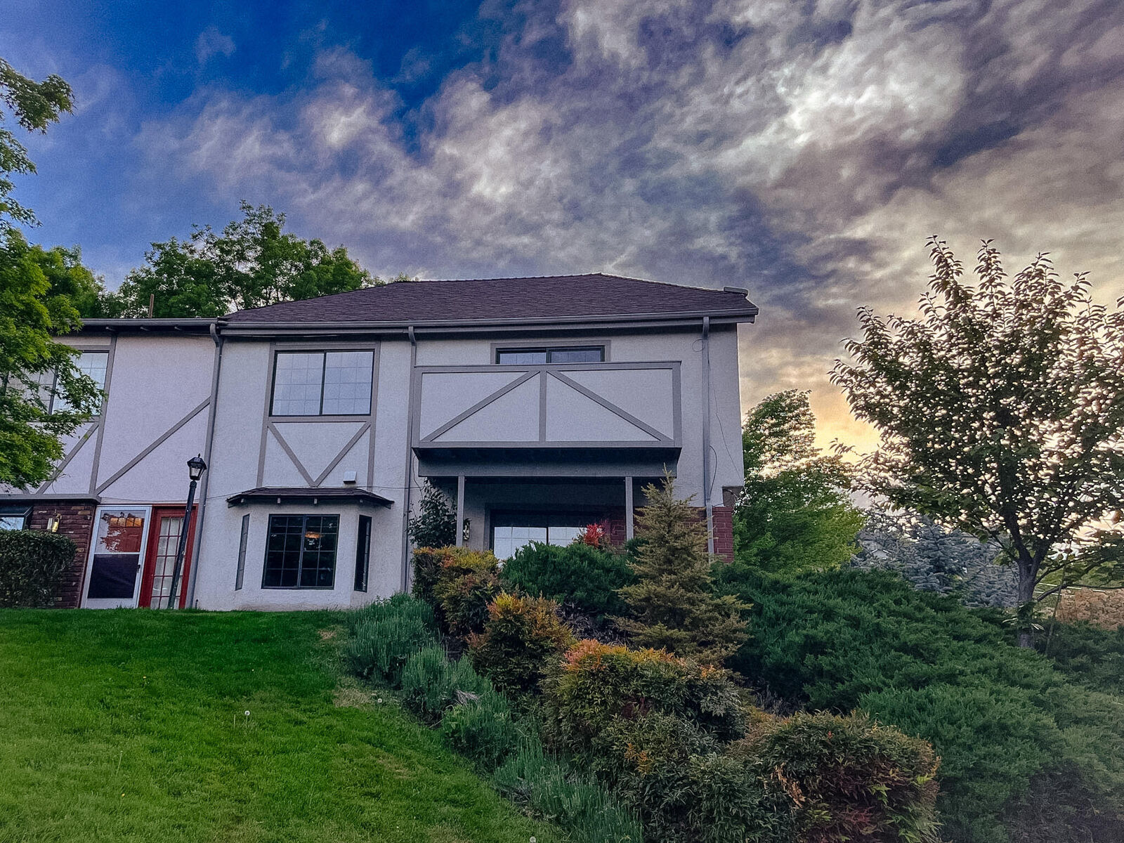 Property Photo:  495 Chestnut Street 1  OR 97520 