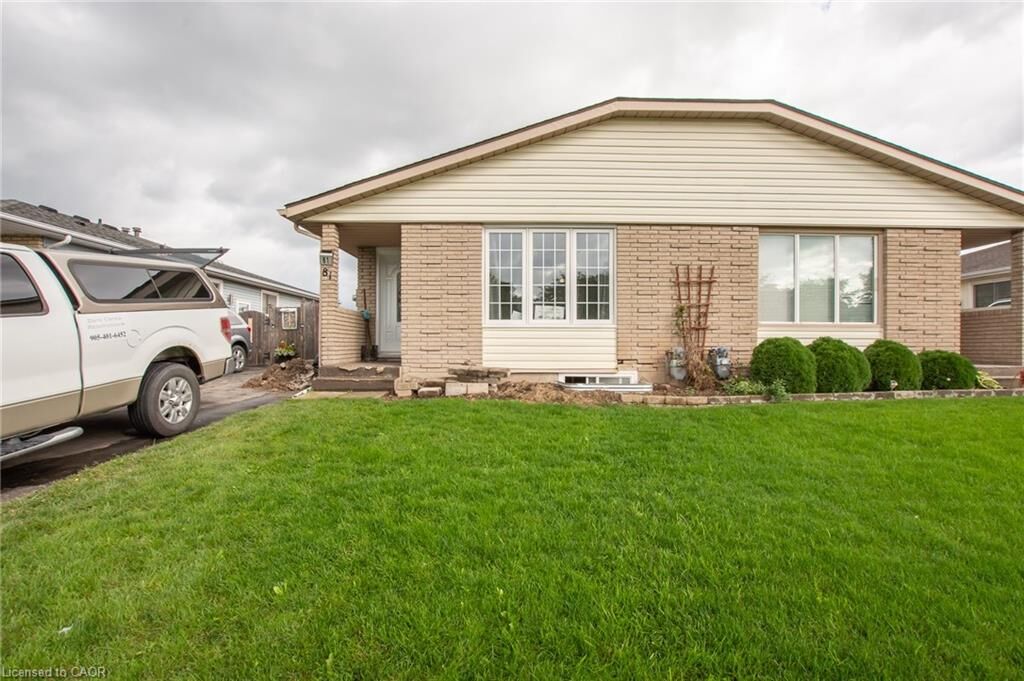 Property Photo:  81 Marc Boulevard Upper  ON L3B 5V2 