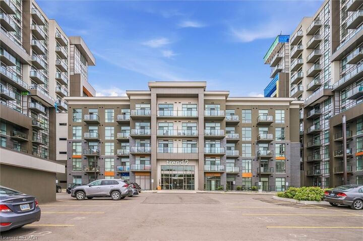 Property Photo:  460 Dundas Street 1212  ON L8B 2A5 