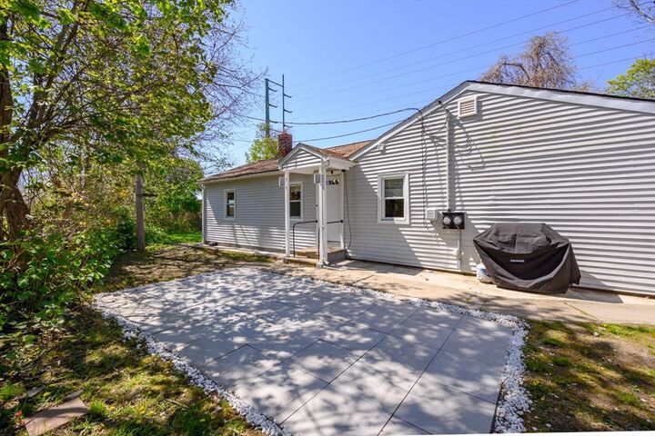 Property Photo:  280-R Weir St  MA 02780 