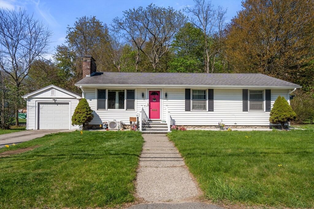 Property Photo:  117 Malden St  MA 01606 