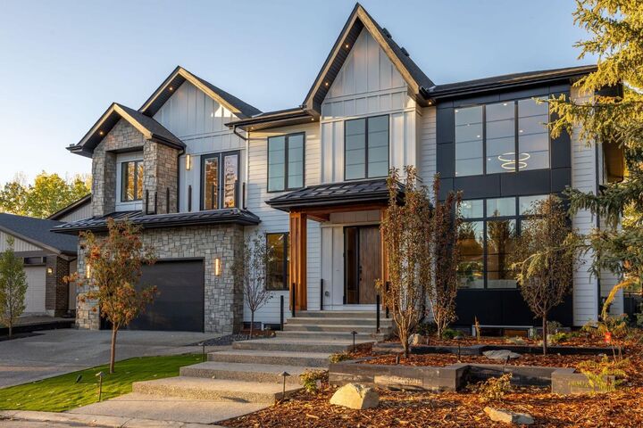 Property Photo: 620 Varsity Estates Crescent NW AB T3B 3C3