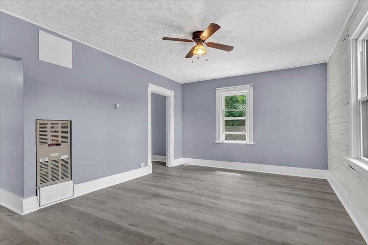 Property Photo:  817 East Road  AB T0J 3G0 