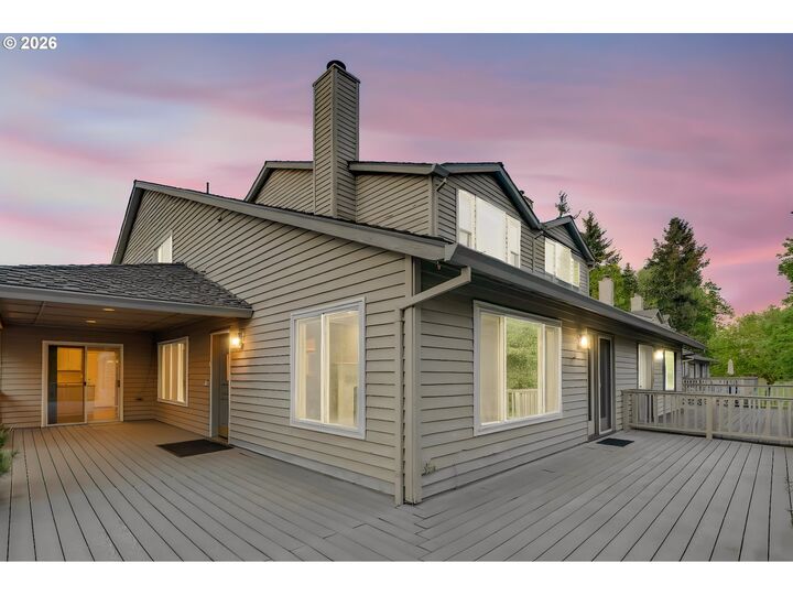 Property Photo: 1522 NE Marine Dr OR 97211