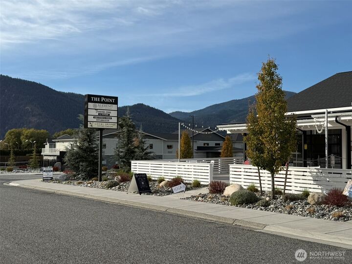Property Photo:  94  Wapato Point Parkway A  WA 98831 