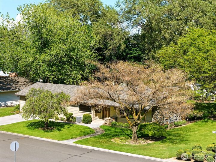 Property Photo: 509 Parkview Street OR 97862