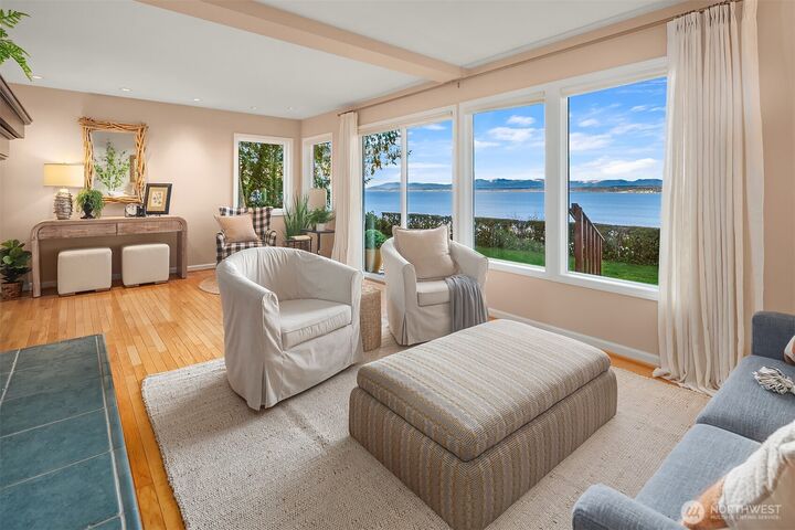 Property Photo:  2197  Highland Drive  WA 98282 