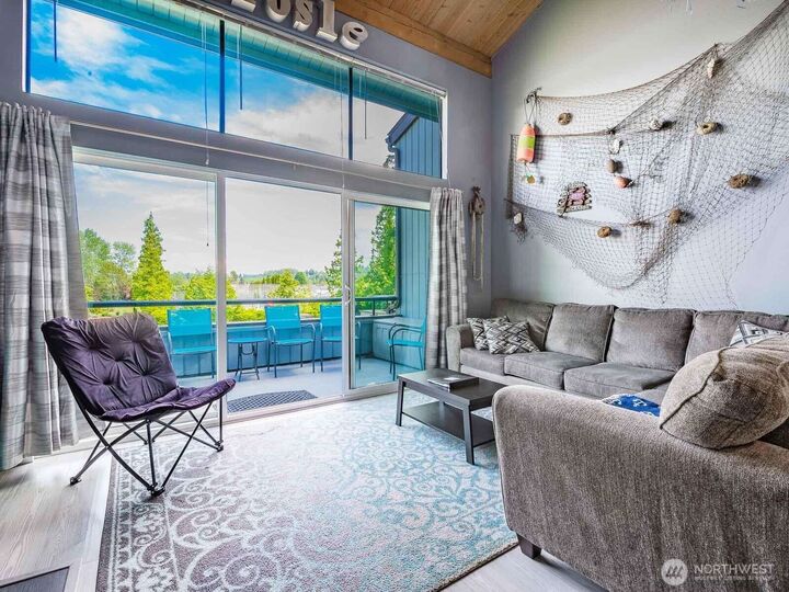 Property Photo:  7806  Birch Bay Drive 806  WA 98230 