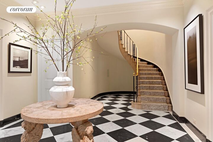 Property Photo:  834 5th Avenue Mais/C  NY 10065 