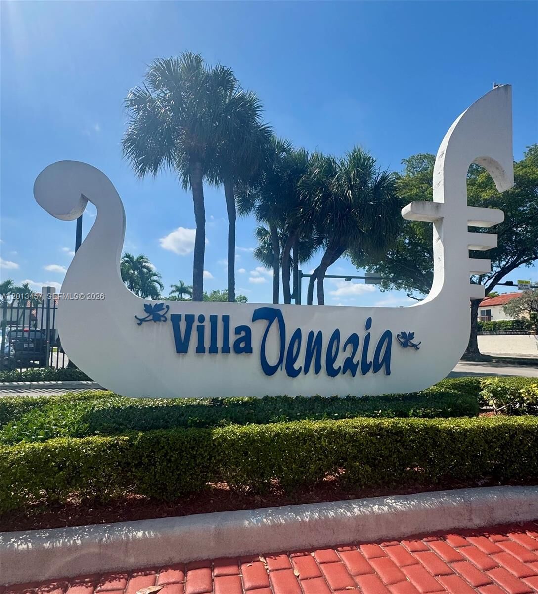 Property Photo:  1481 SW 124th Ct 7-C  FL 33184 