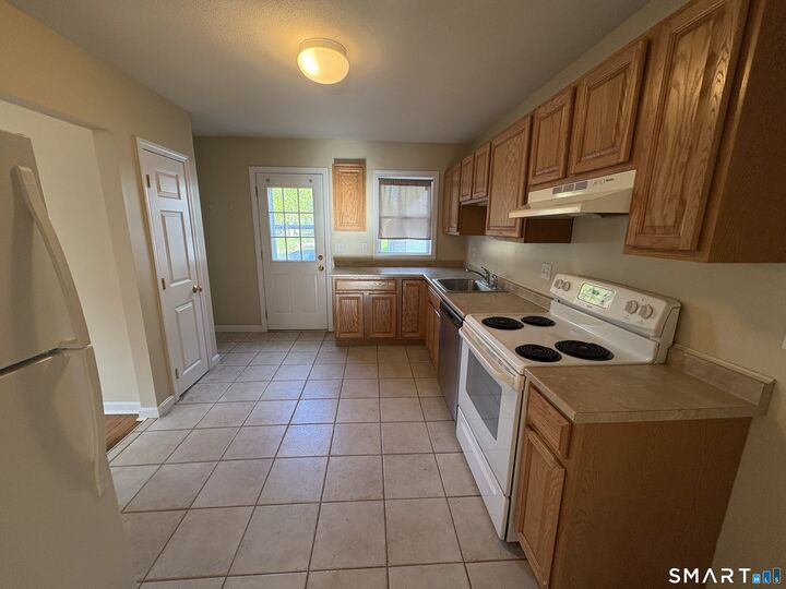 Property Photo:  22 Ohear Avenue  CT 06082 