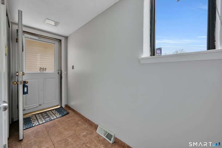 Property Photo:  185 Spring Street 185  CT 06109 