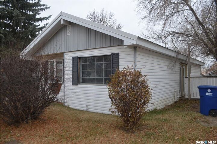 Property Photo: 207 3rd Avenue W SK S0L 1S0