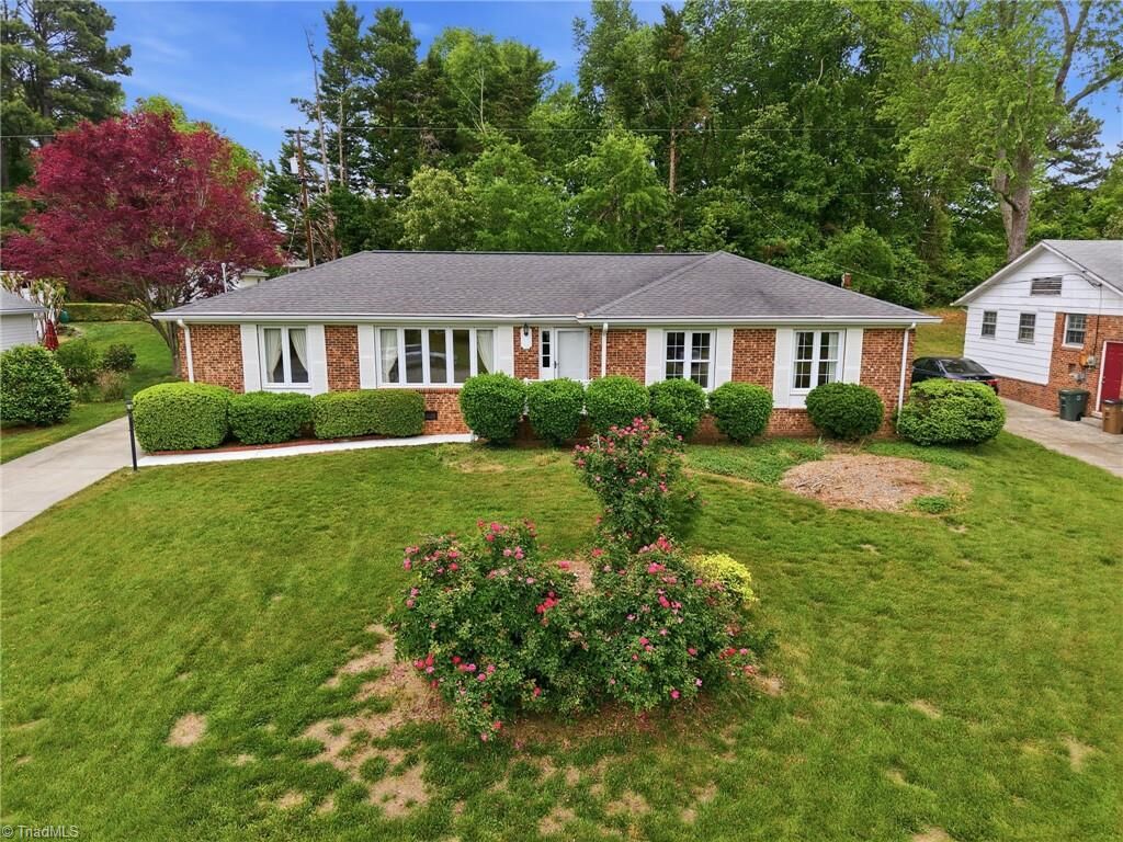 Property Photo:  3420 Glouchester Lane  NC 27410 