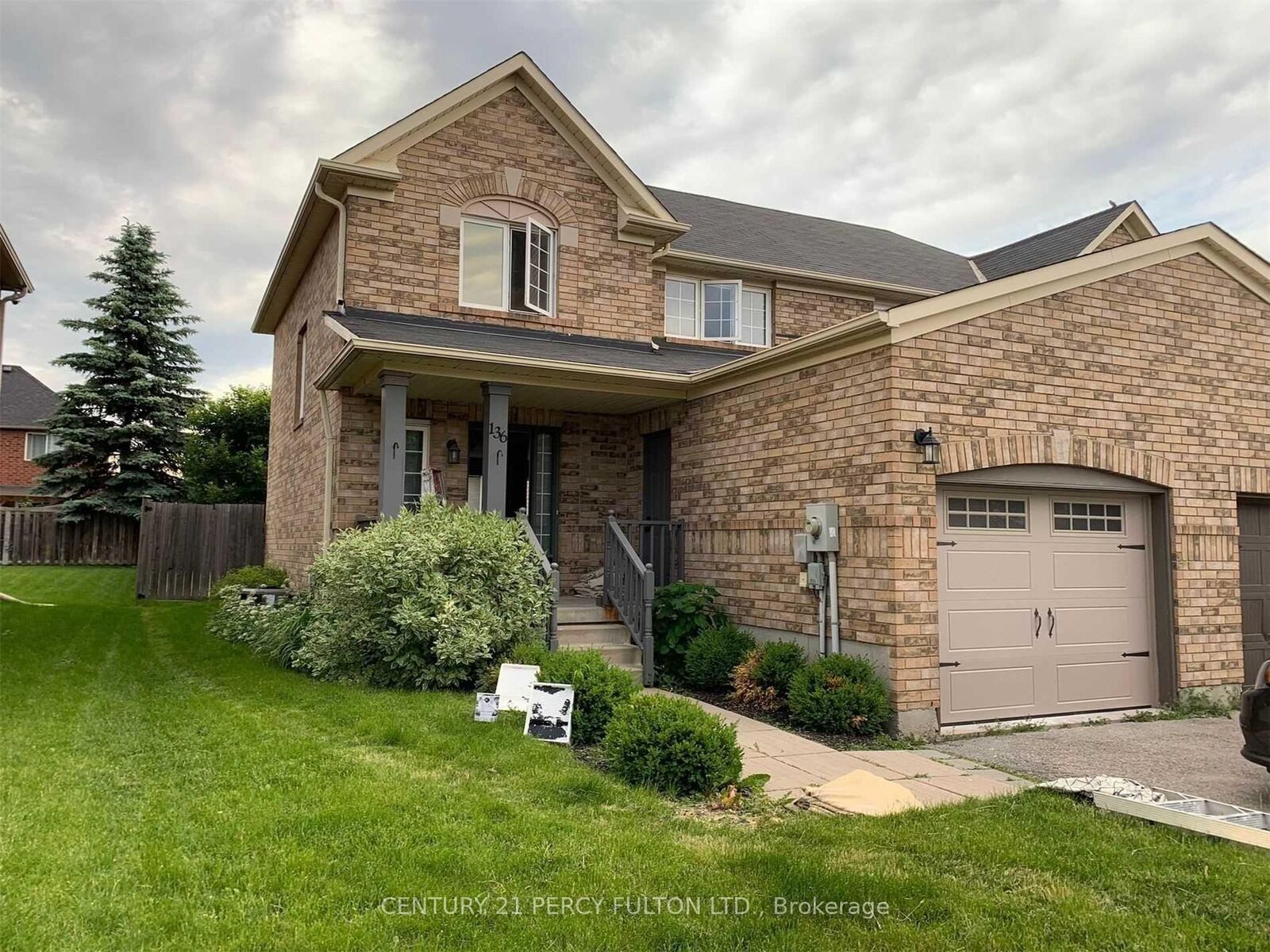Photo de la propriété:  136 Tunbridge Road  ON L4M 6T1 
