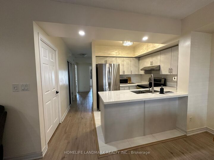 Property Photo: 3043 Finch Avenue W 1014 ON M9M 0A4