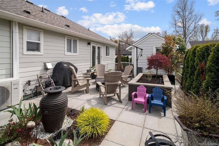 Property Photo: 2508 Shakespeare St BC V8R 4G5