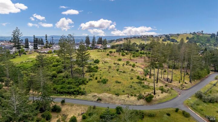 Property Photo:  164 Meadowcroft Way  CA 95403 