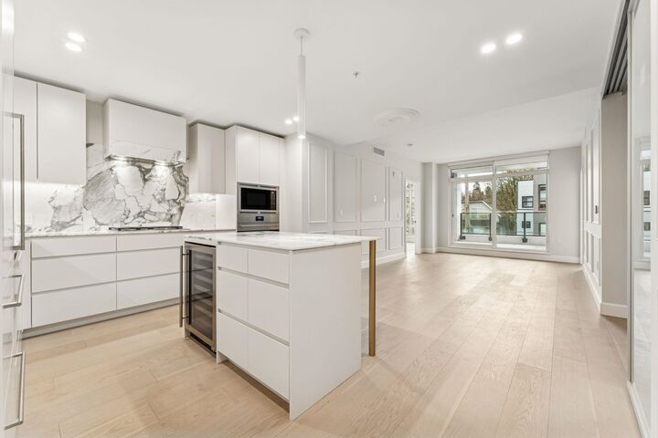 3668 W 10th Avenue 304 — photo 1