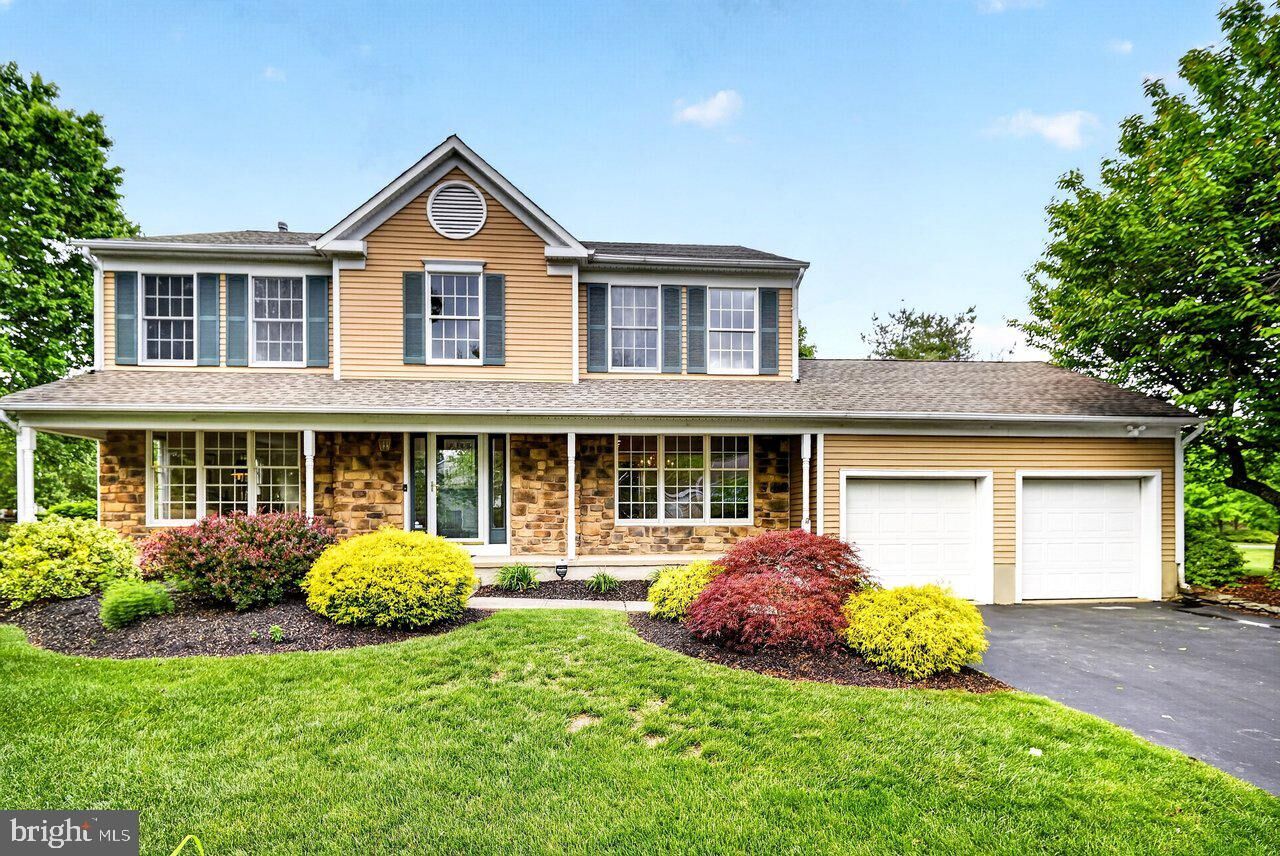 Property Photo:  92 Bradford Lane  NJ 08536 