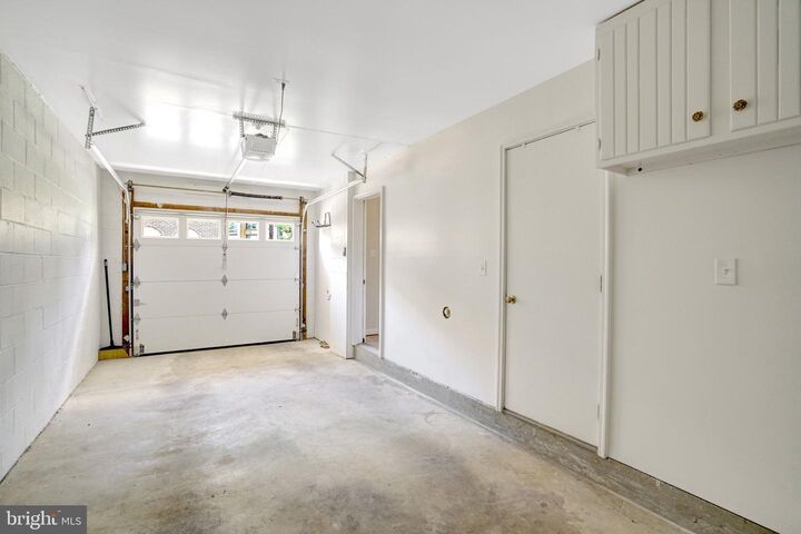 Property Photo:  115 Shooters Court  VA 22314 