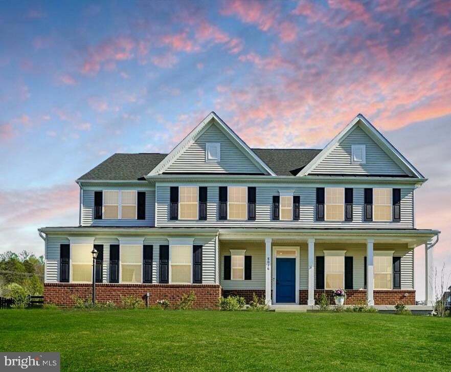 Property Photo: 8016 International Drive VA 20187