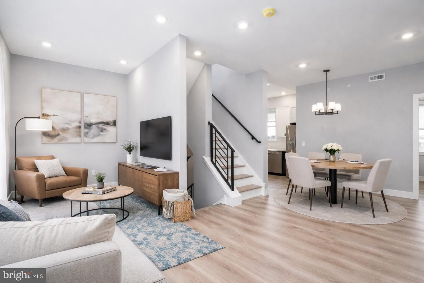 Property Photo:  2323 E Cabot Street 3  PA 19125 