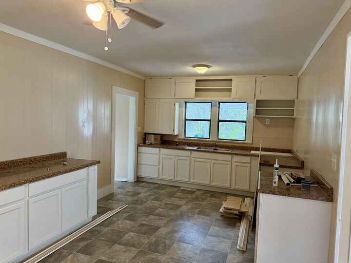 Property Photo:  1412 W Cherry St  AR 72830 
