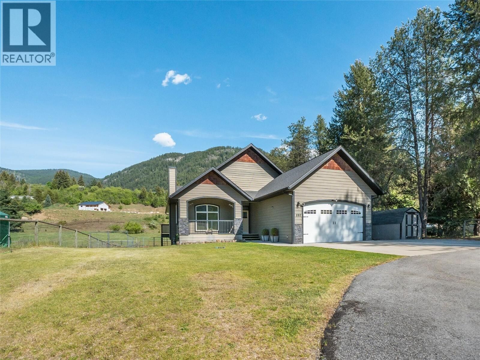Property Photo:  892 Waterloo Road  BC V1N 4K8 