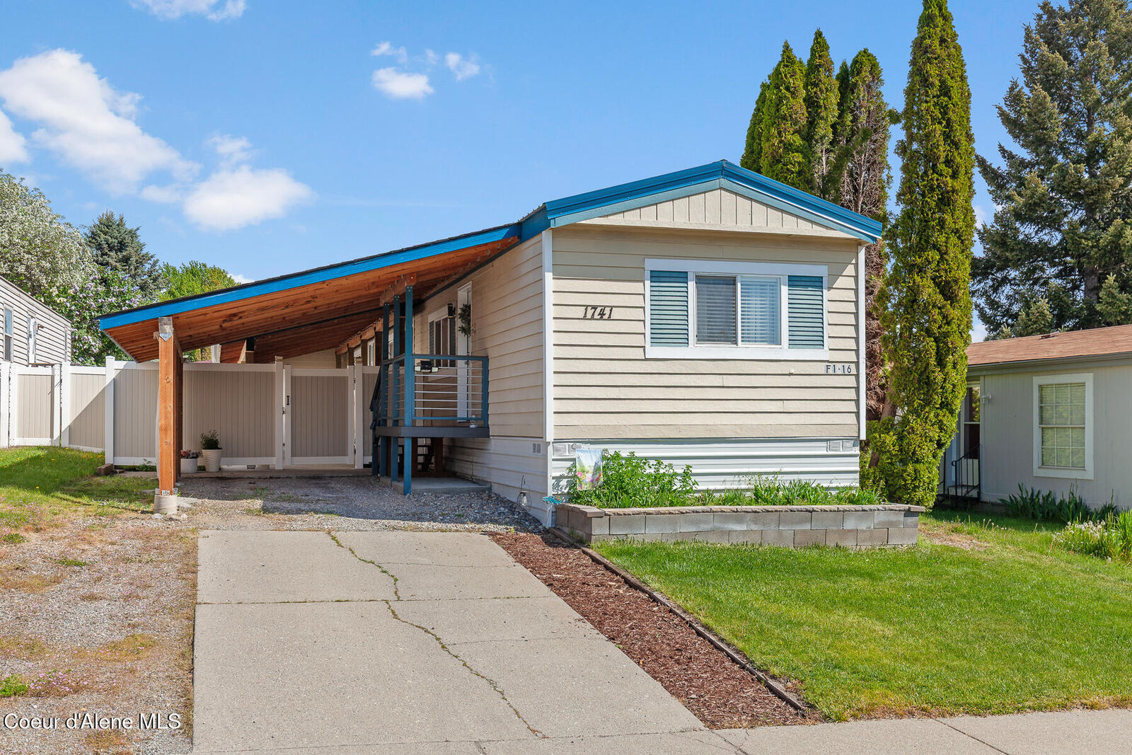 Property Photo:  1741 W Windsor Ave  ID 83815 