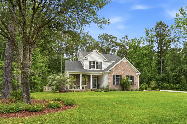 Property Photo:  2001 Tacoma Circle  SC 29472 