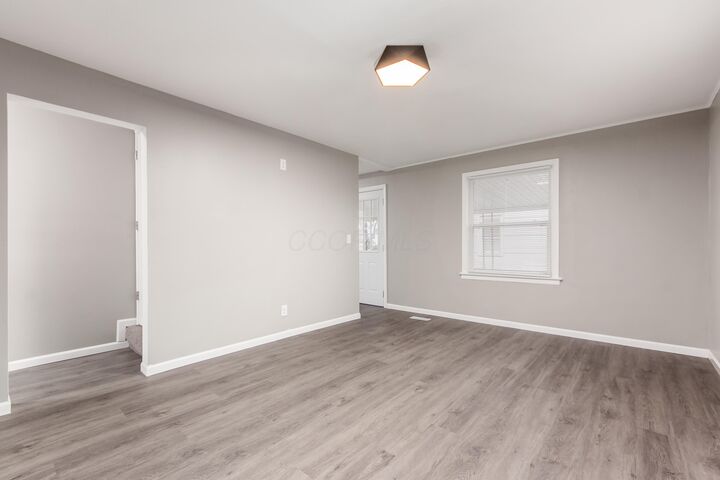 Property Photo:  2488 McGuffey Road  OH 43211 