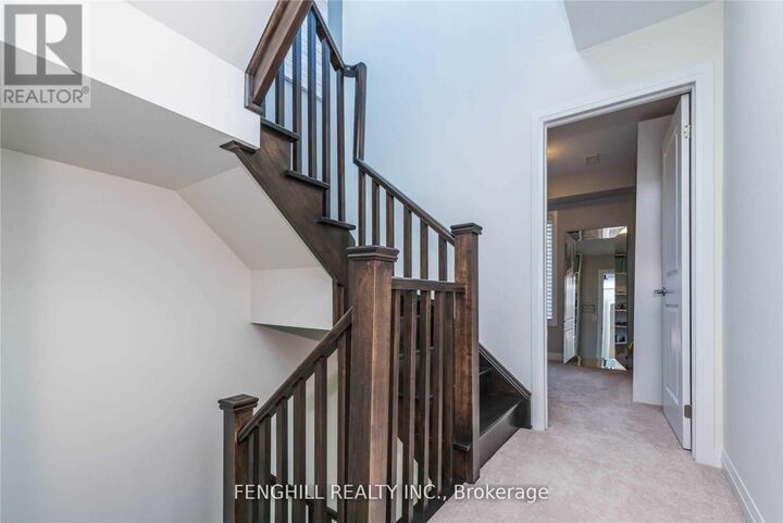 Property Photo:  34 Frederick Tisdale Drive Room 2  ON M3K 2B8 