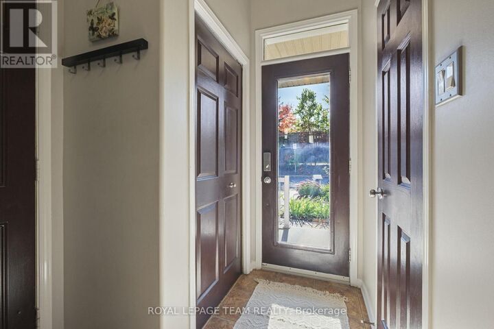 Property Photo:  215 Parkrose Private  ON K4A 0N8 