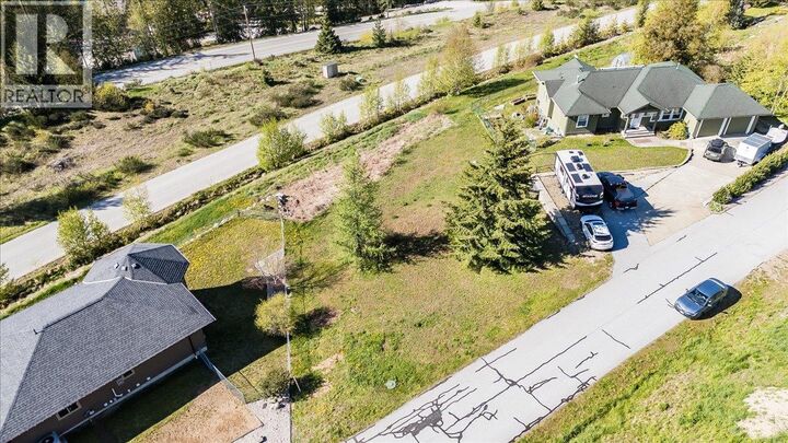 Property Photo:  6759 Eagleview Lane  BC V1L 6W6 