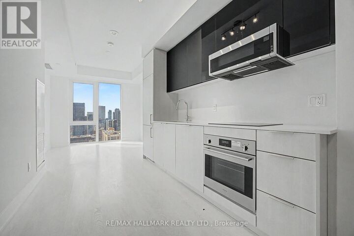 Property Photo:  308 Jarvis Street 2902  ON M5B 0E3 