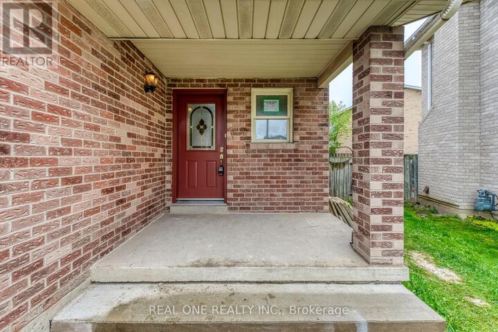 Property Photo:  655 Paragon Place East  ON L5B 2Z6 