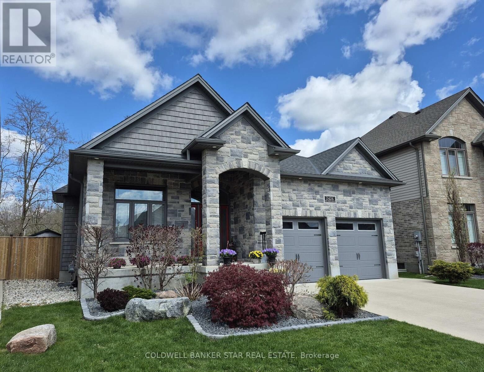 Photo de la propriété:  2426 Red Thorne Avenue  ON N6P 0E7 