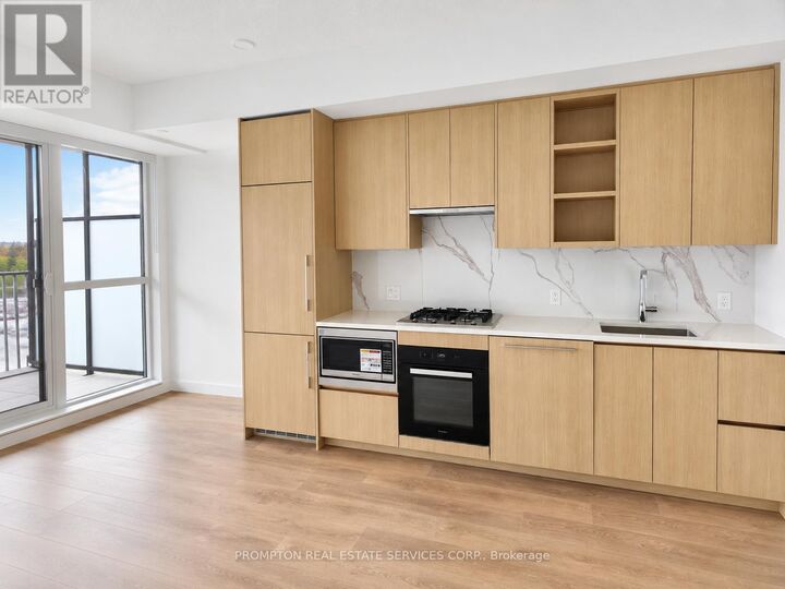 Property Photo:  18 Esther Shiner Boulevard 655  ON M2K 0J6 