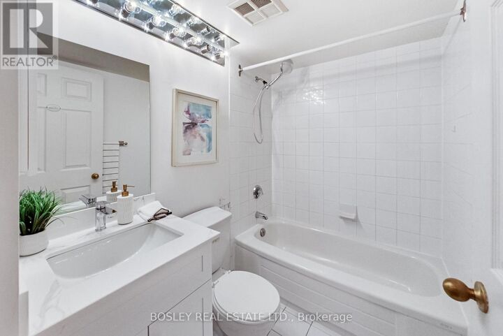 Property Photo:  24 Wellesley Street West 209  ON M4Y 2X6 