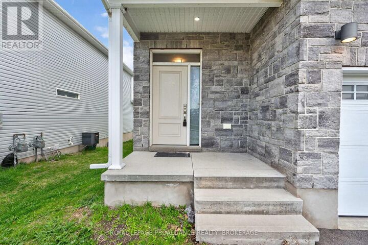 Property Photo:  322 Holden Street  ON K7P 0M4 
