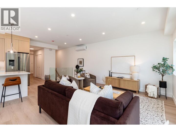 Property Photo:  2098 Crumpit Woods Drive 2  BC V8B 0T6 