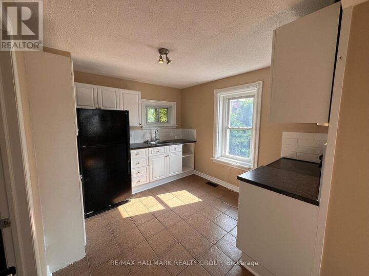 Property Photo:  1308 Shillington Avenue 3  ON K1Z 8A5 