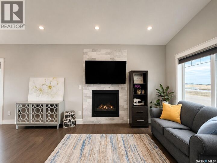 Property Photo:  250 Prairie Dawn Drive  SK S0K 1K1 