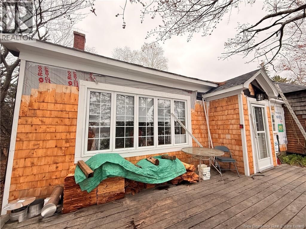 Property Photo:  866 King George Hwy  NB E1V 1P8 