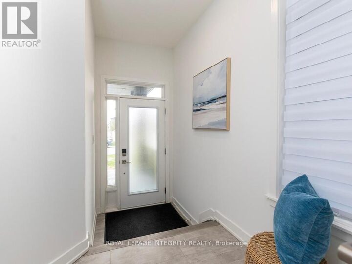 Property Photo:  28 Mendoza Way  ON K2S 2S6 